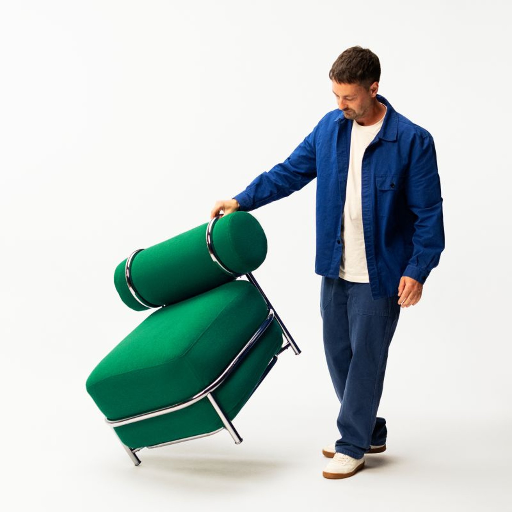 IKEA retoma aposta em móveis infláveis após três décadas de